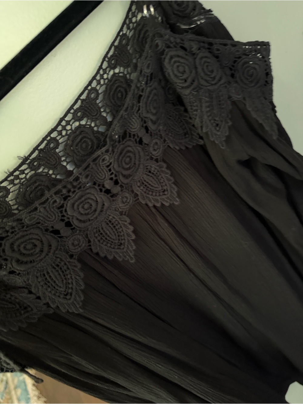Forever 21 Black Lace-Trim Pleated Tank